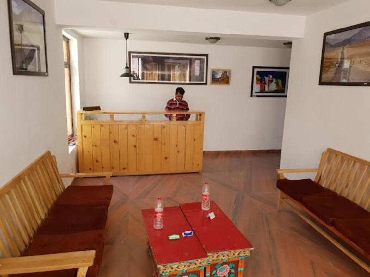 Hotel Sky Desert - Leh Ladakh Ut Екстер'єр фото